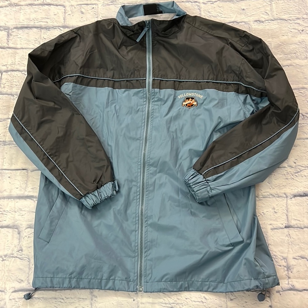 “Yellowstone” jacket/windbreaker sz medium. Blue with gray accents. Zip front.